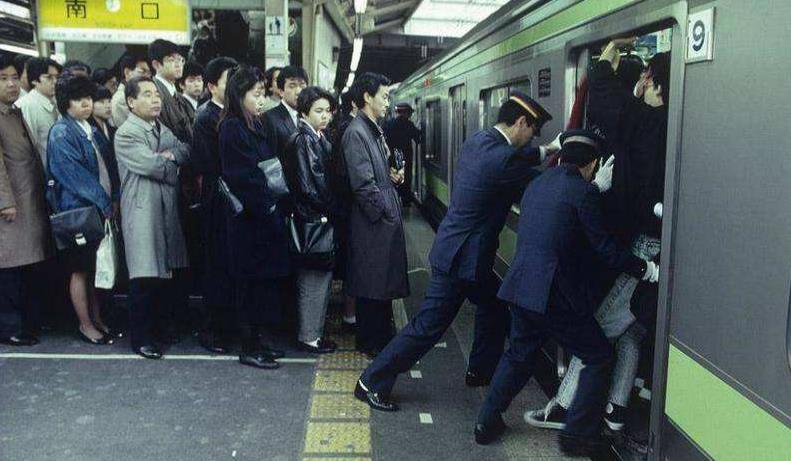 负重前行.jpg